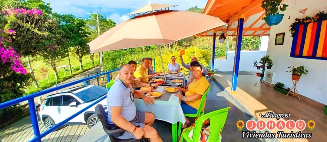 ᒍᑌᕼᗩᒪᑌ Hotell Jericoc  Exteriör bild